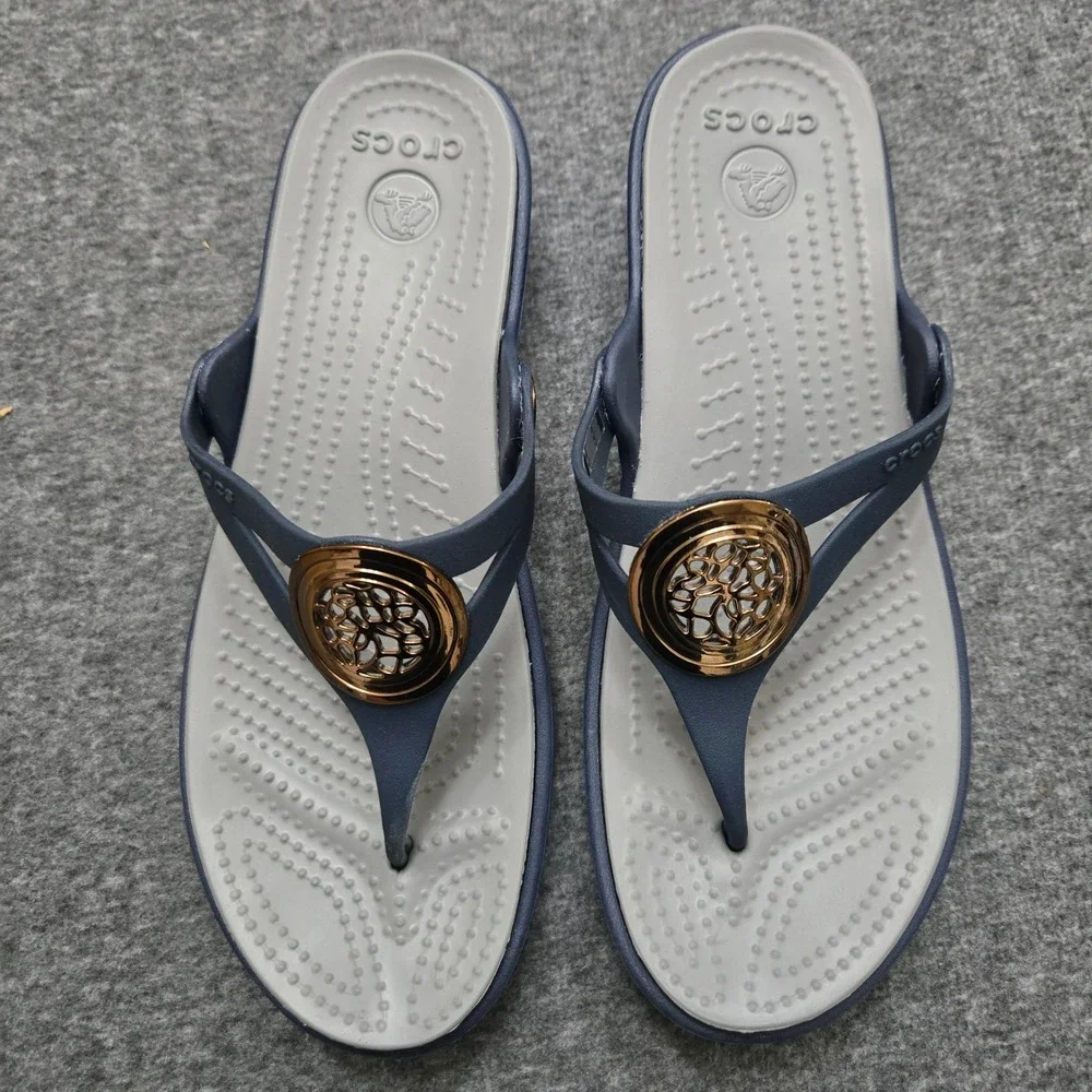 Crocs Sanrah Circle Wedge Flip Flops Womens 8 Navy Comfort Sandals Beach Chic